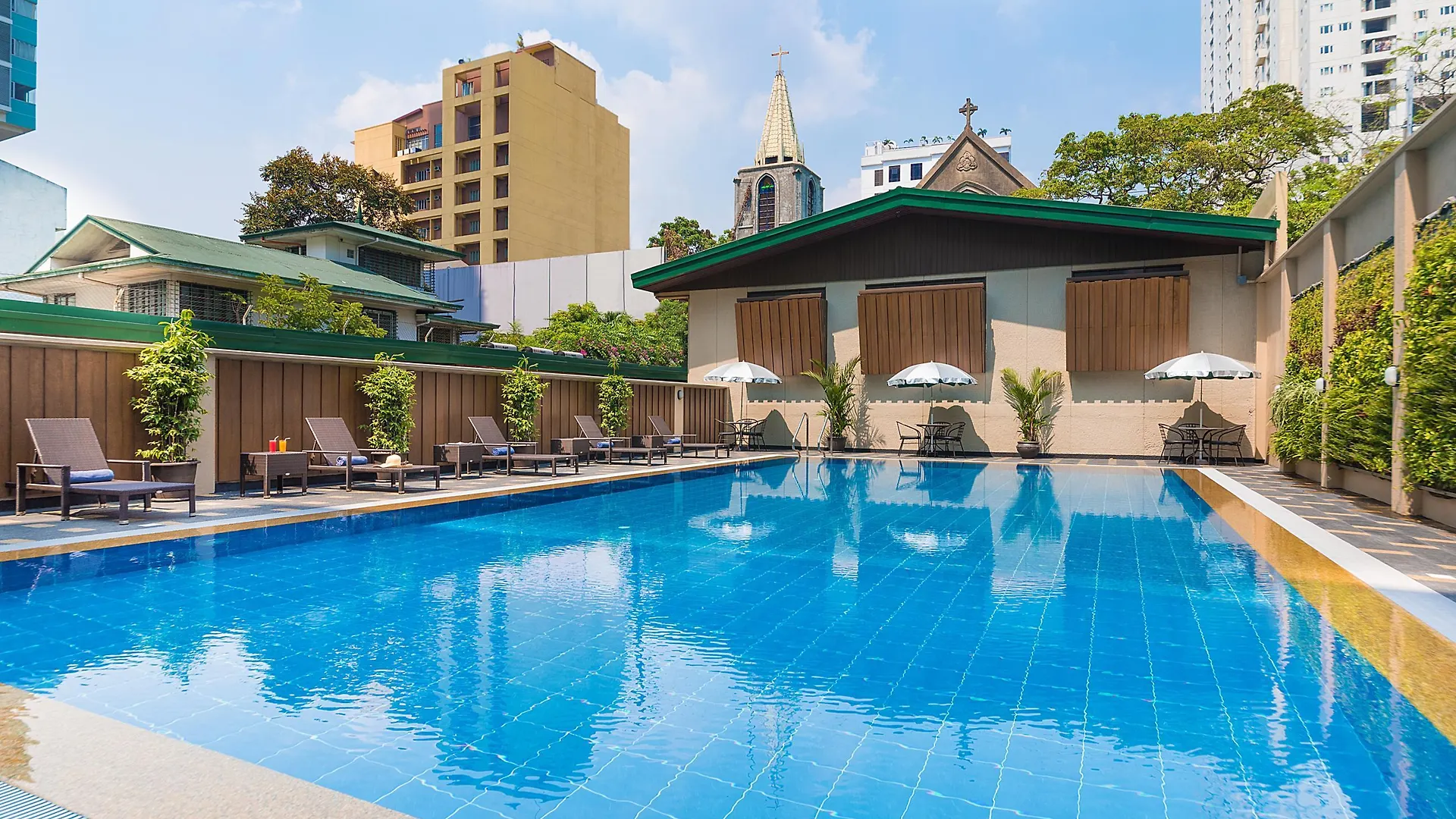 Tropicana Suites Manila Hotell