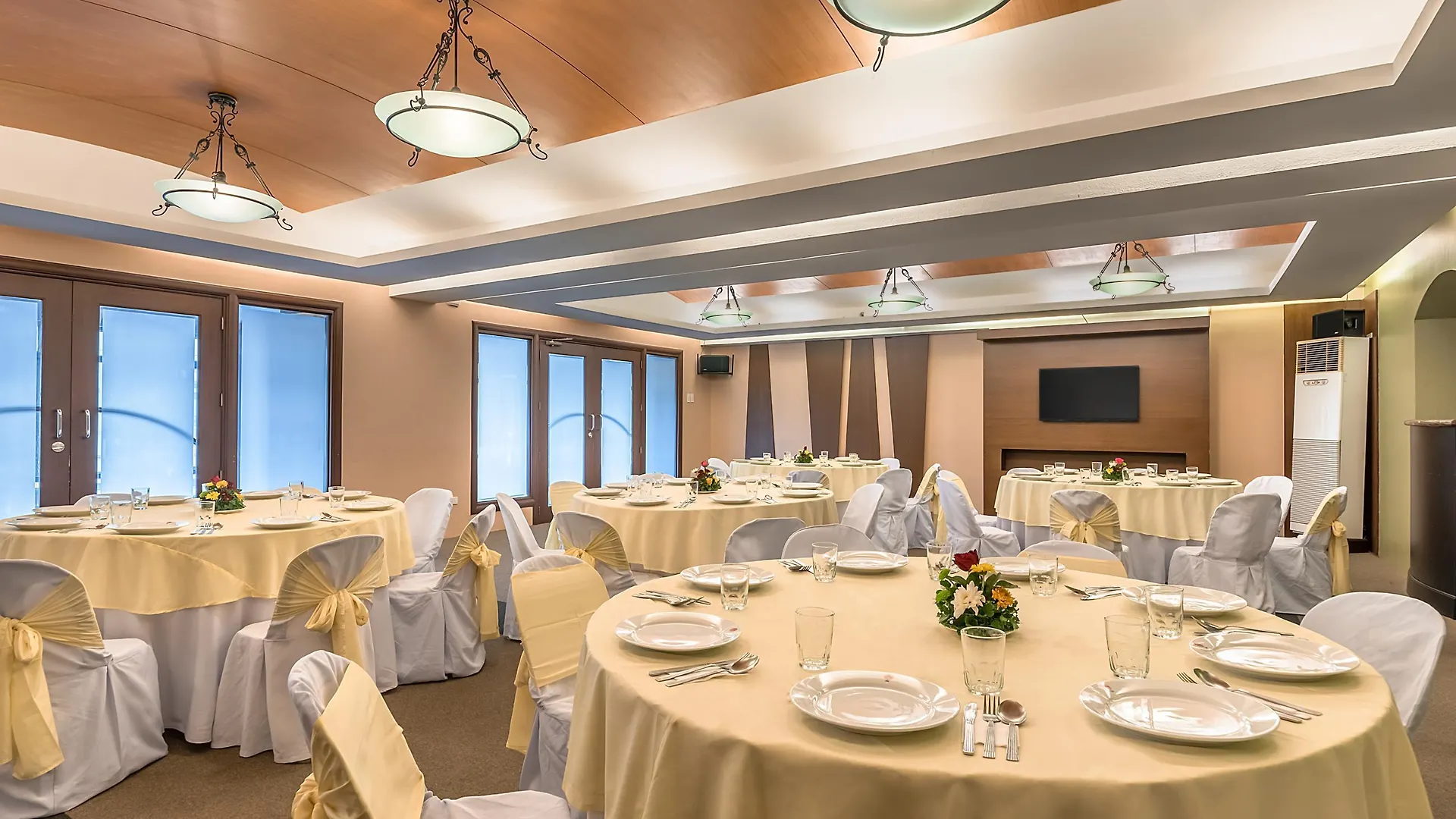 Tropicana Suites - Quarantine Hotel Manila 3*,