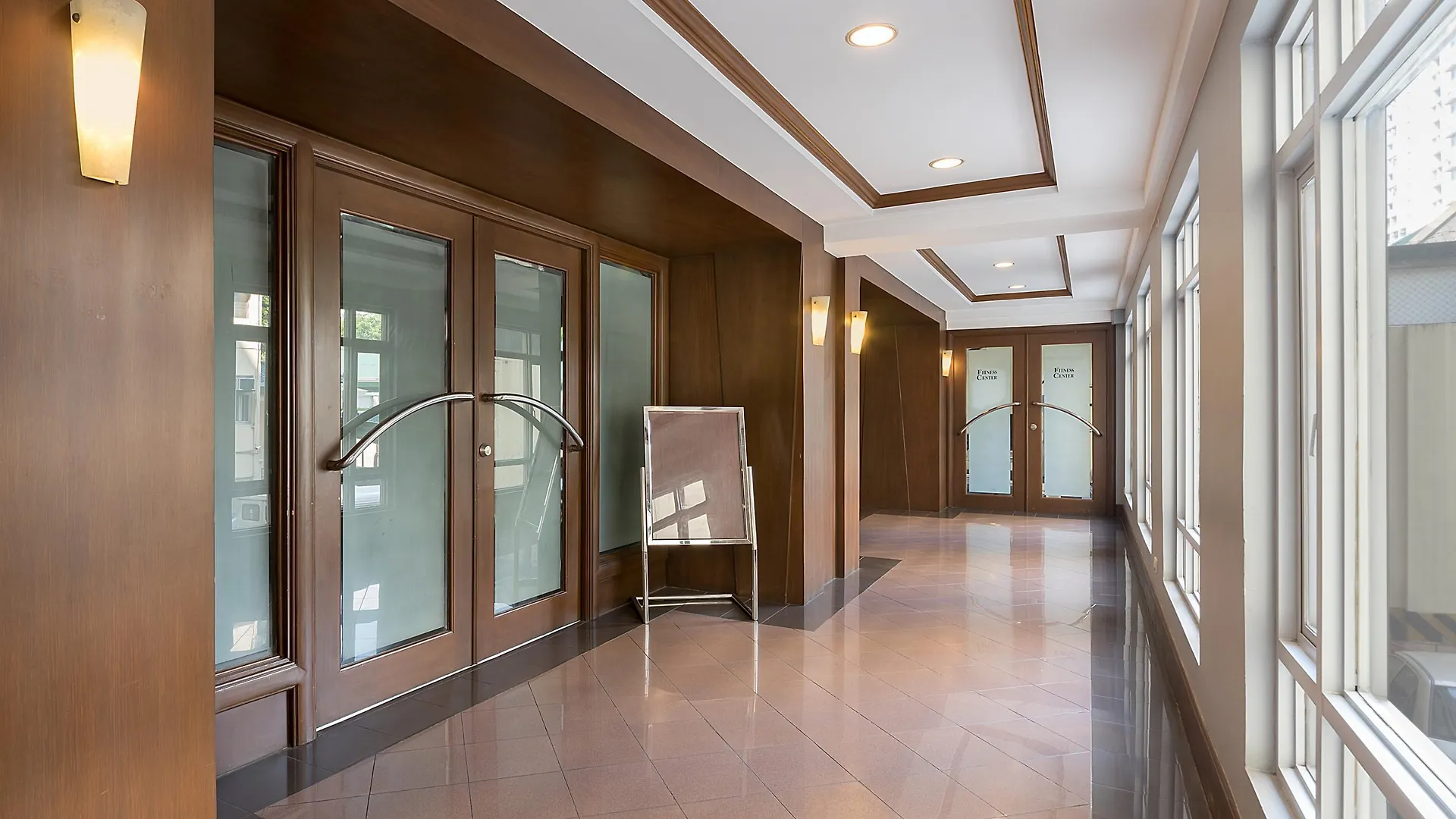 Tropicana Suites - Quarantine Hotel Manila 3*,  Filippine