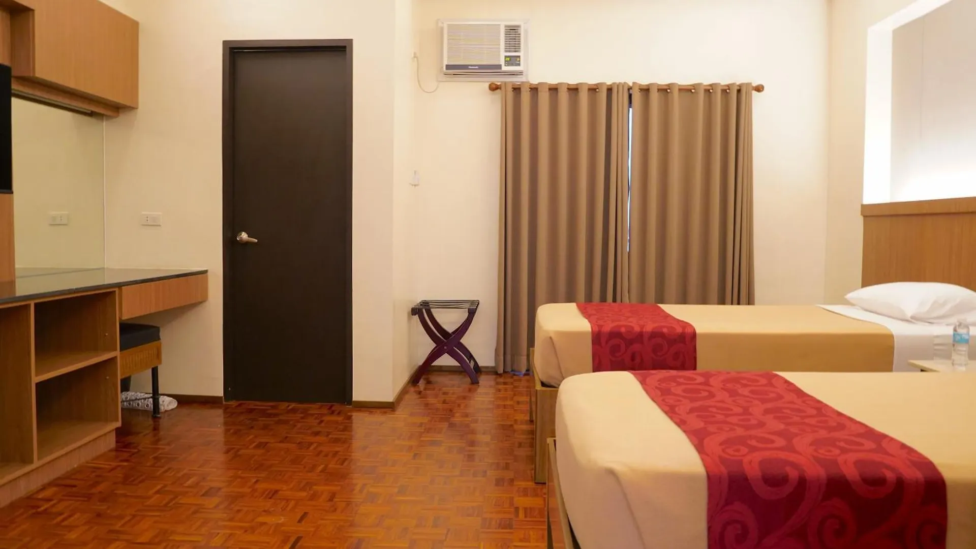 Tropicana Suites - Quarantine Hotel Manila 3*,  Filippine